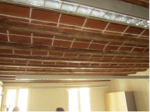 Refuerzo de techos con viguetas de madera